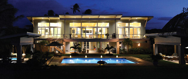 modern tropical home in Maui