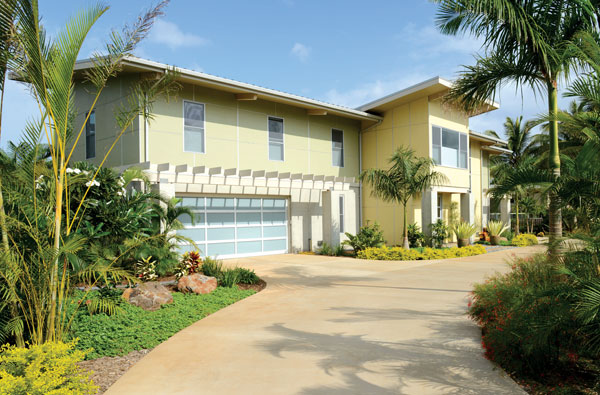 modern tropical home in Maui