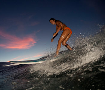 night-surfing-maui-hawaii