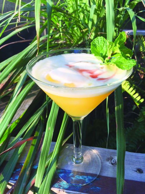 pineapple wine cocktail